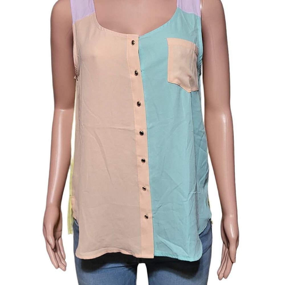 Piercing sleeveless polyester button down multicolor t-shirt L